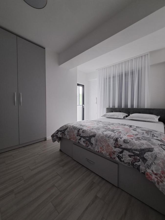Come&Enjoy Craiova Exterior foto